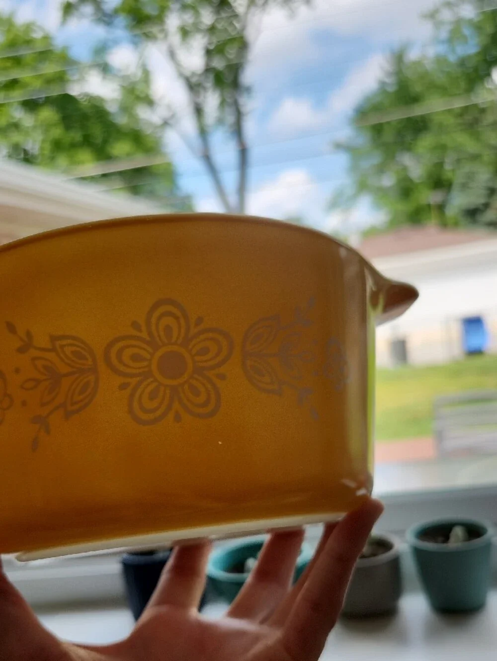 Vintage Pyrex Butterfly Gold 473-B 1 qt casserole dish with lid